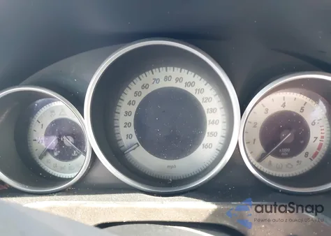 2014 Mercedes-Benz E 350 E 350 Luxury z USA, uszkodzony, nr VIN WDDHF5KB0EA890990